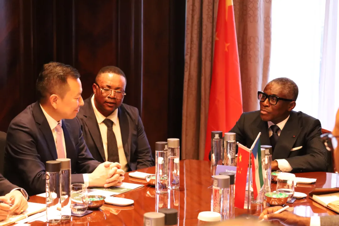 赤道几内亚共和国访华代表与尊凯实业股份深入探讨产业协同发展